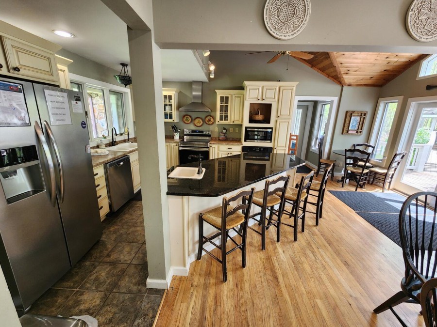 Kitchen with counter seating